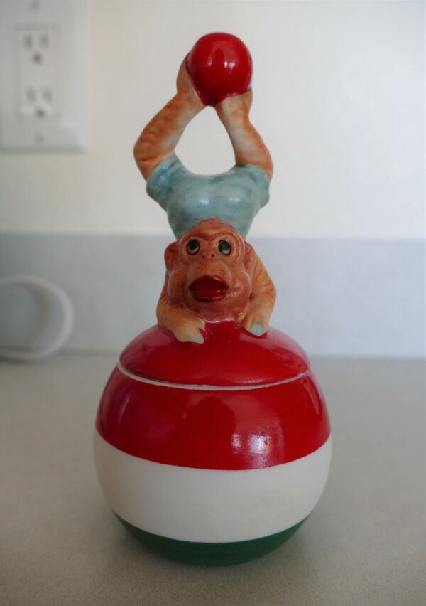 Circus Monkey Balancing A Ball On A Ball Vintage Salt & Pepper Shaker Set