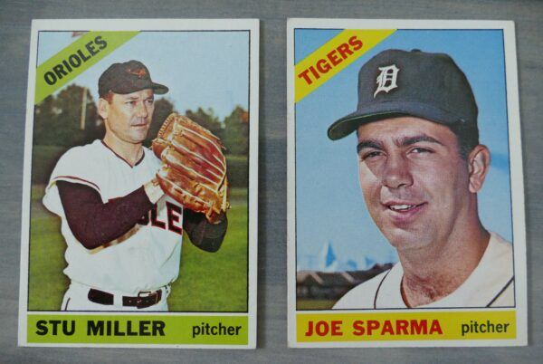 Set of 12 – 1966 Topps Baseball Cards