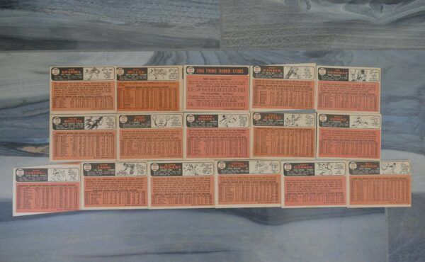 Set of 16 – 1966 Topps Baseball Cards