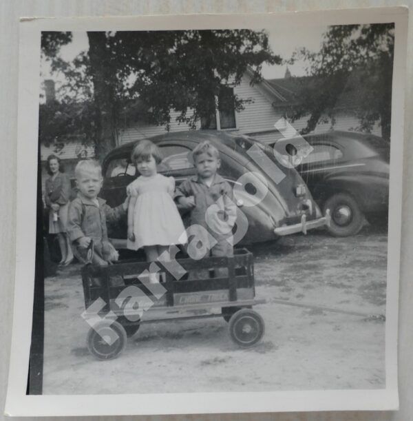 Handiman Chore Truck – Original Vintage Photograph