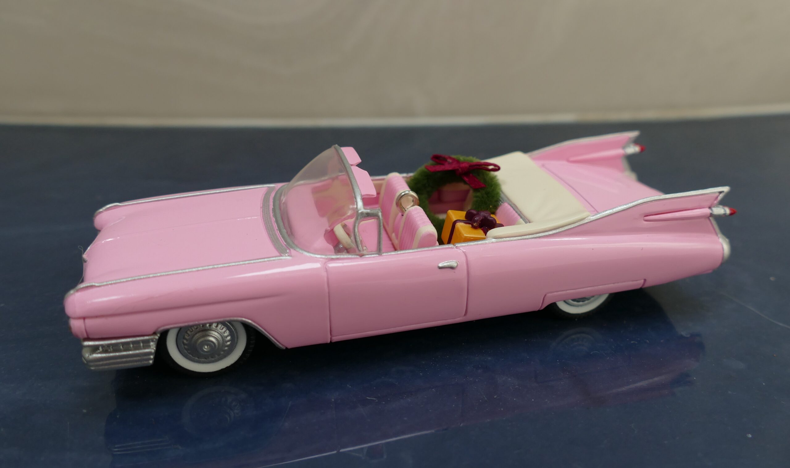 Hallmark Keepsake Ornament1959 Cadillac De Ville