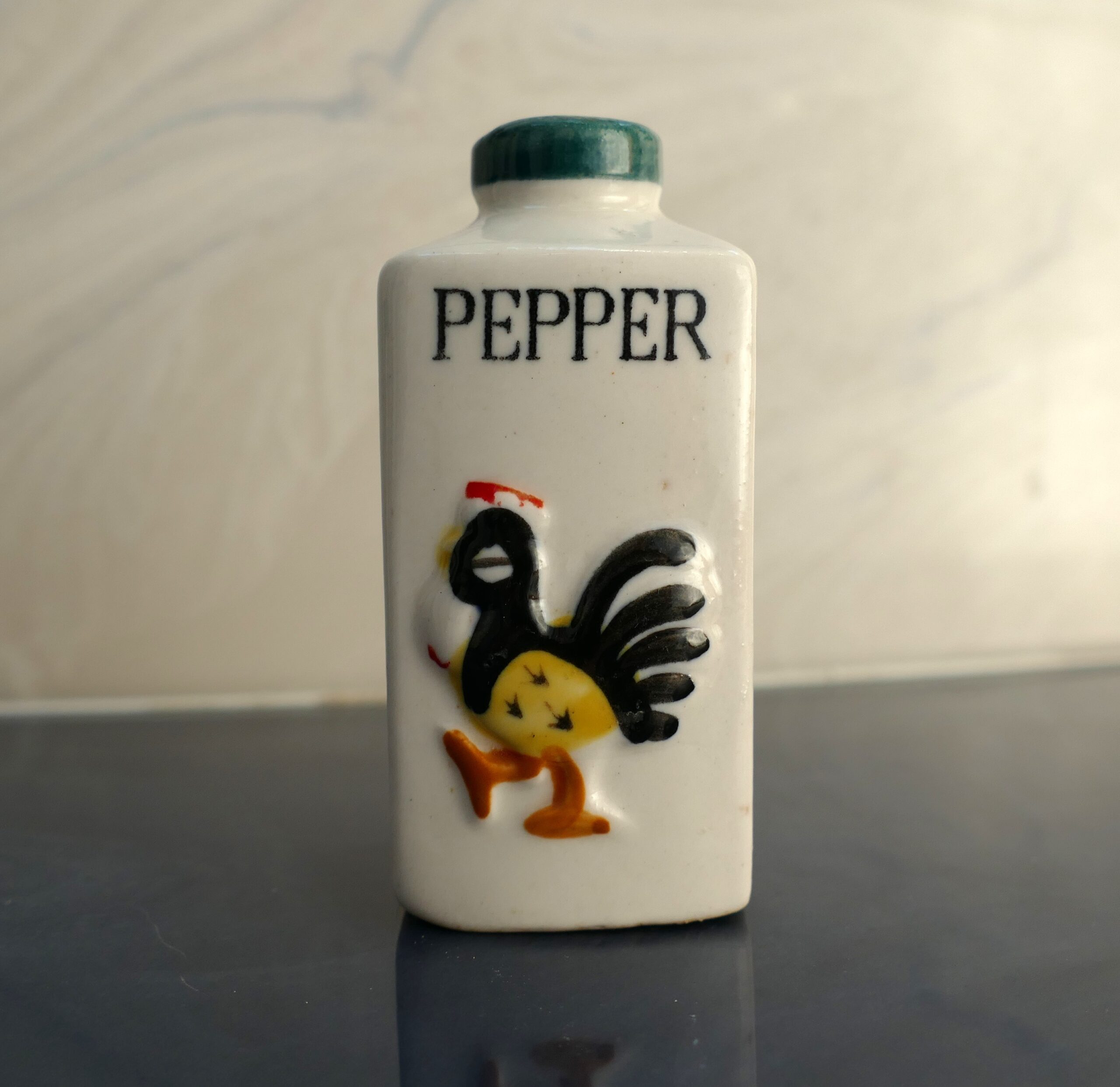 Set of 5 Hand-Painted Vintage Rooster Spice Shakers/Japan - Image 9