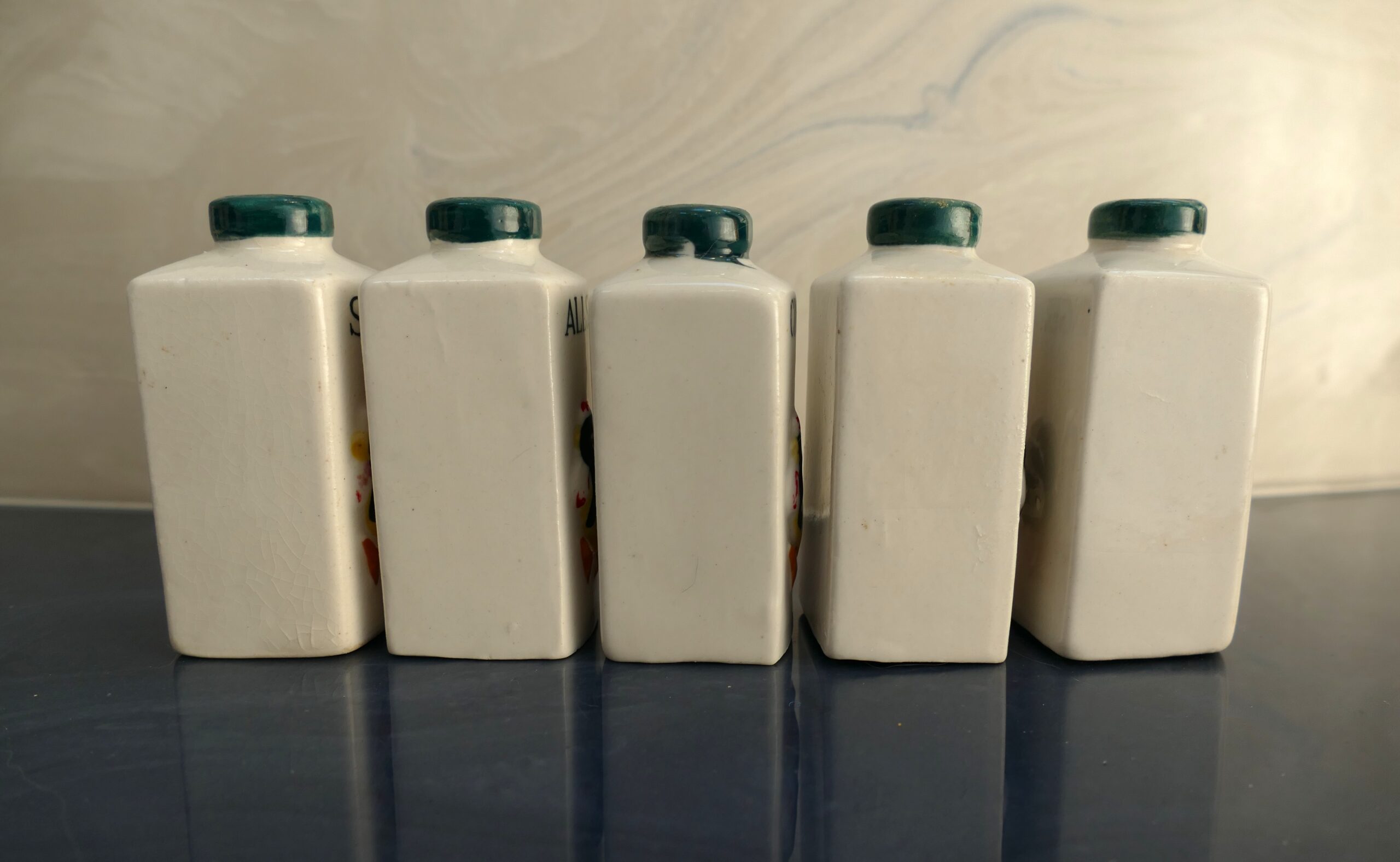 Set of 5 Hand-Painted Vintage Rooster Spice Shakers/Japan - Image 4