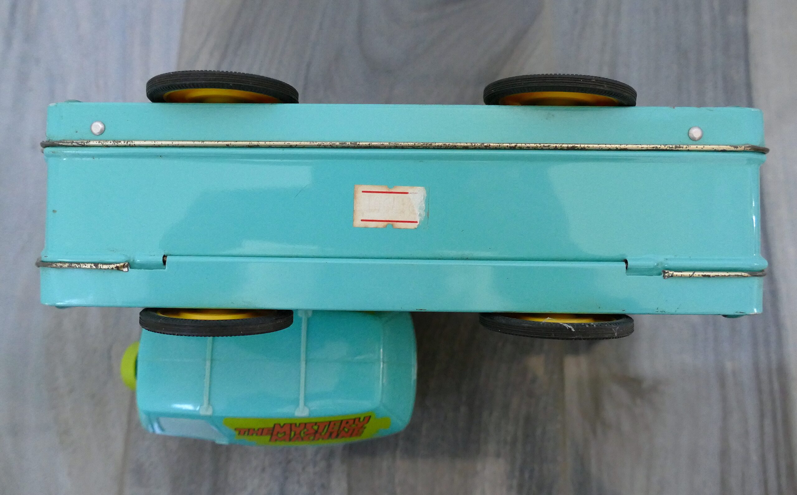 Vintage Scooby-Doo Mystery Machine Lunch Box Tin w/Mystery Machine Toy Included - Image 7